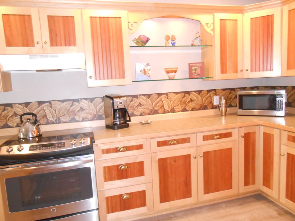 Kitchen with full size appliances