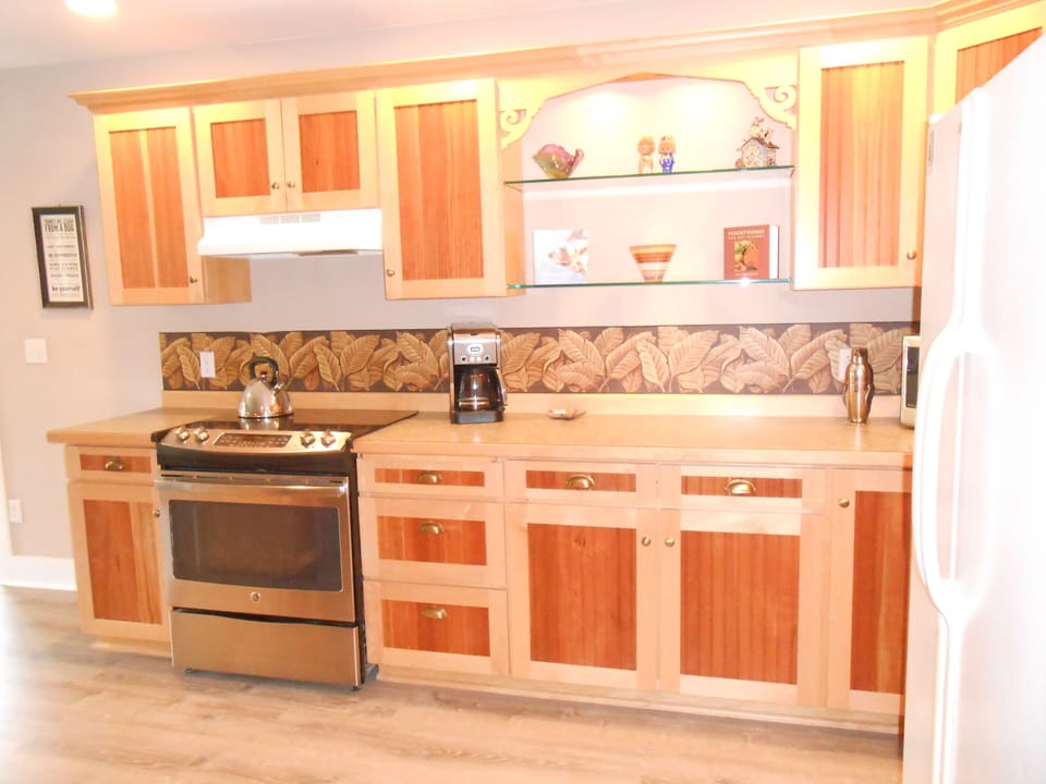 Kitchen with full size appliances