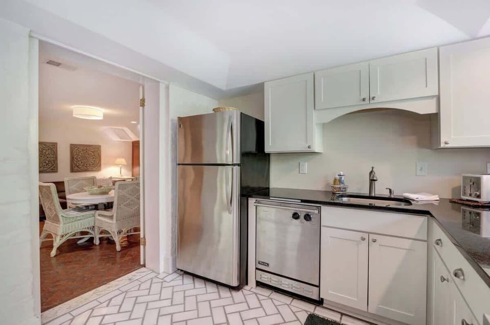 Lots of workable space for those looking to cook