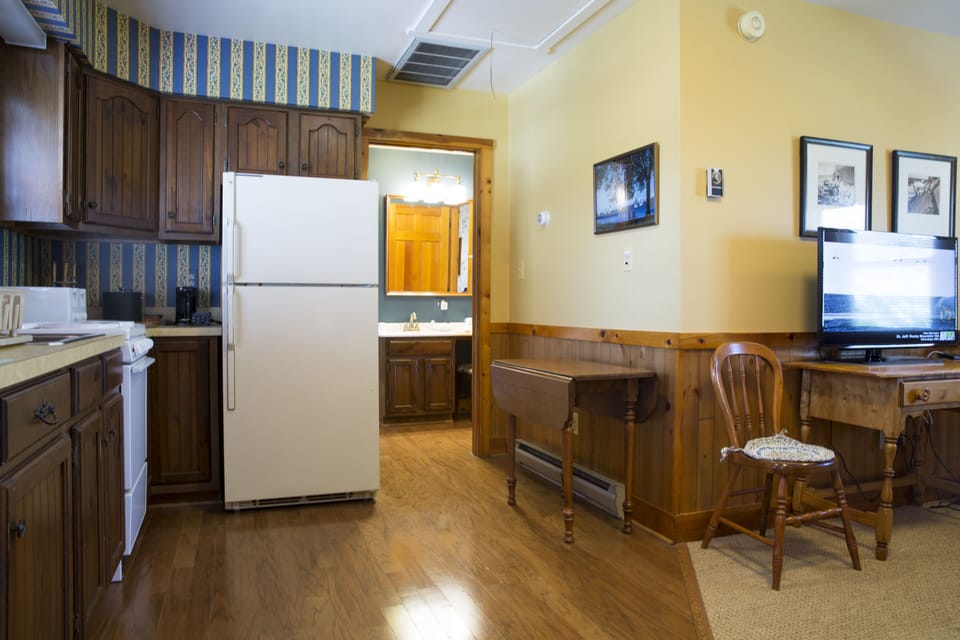 Kitchen hallway to bathroom