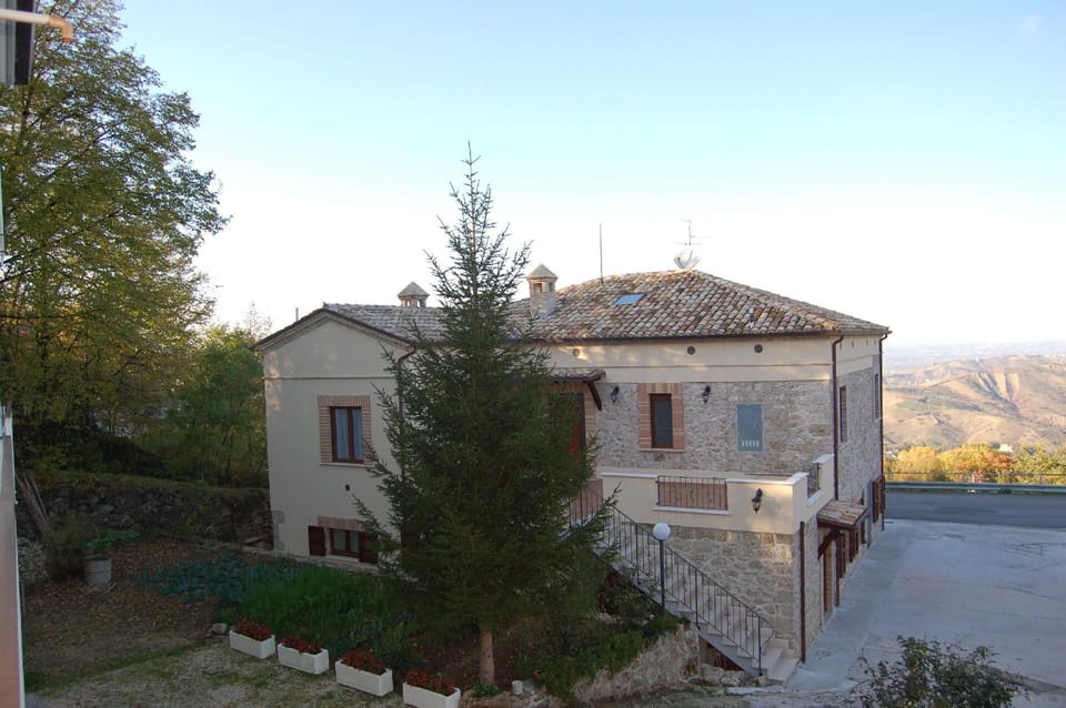 External view of the building. The accommodation ... Come and visit us and you will see !!!