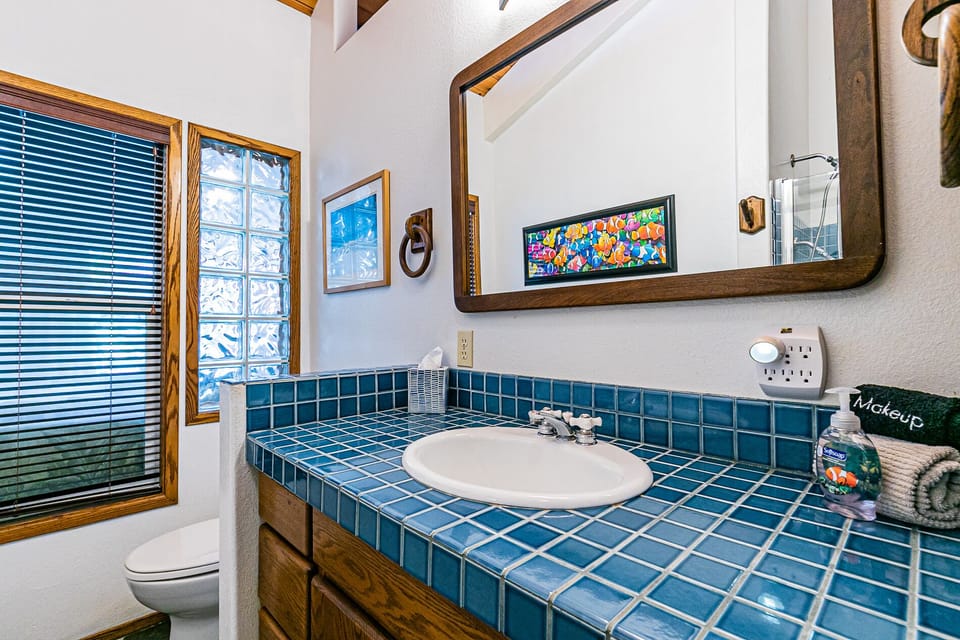 Full bathroom