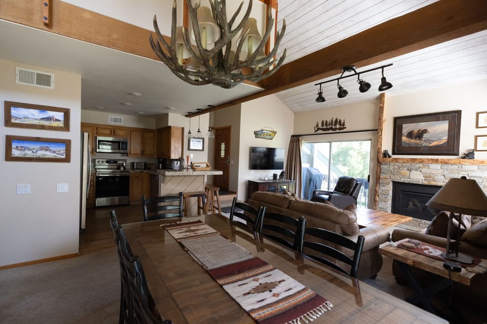 Dining Room / Living Room