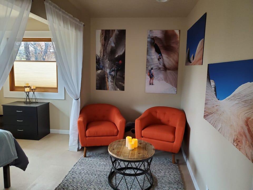 Bedroom 3: Sitting area with remote-controlled flameless candles