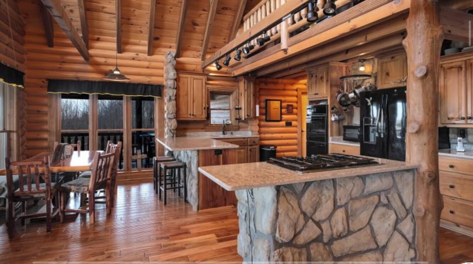 Kitchen /dinning -main level