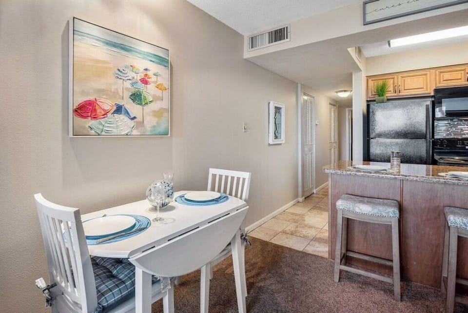Cozy intimate Dining