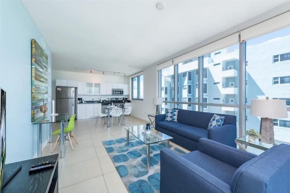 Miami Miami Beach 1 Bedroom Corner Oceanfro Living Room