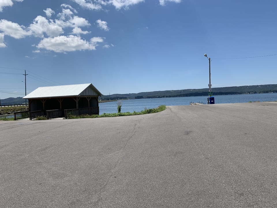 Tom Jackson Boat Ramp - 1 Block from Sunset House