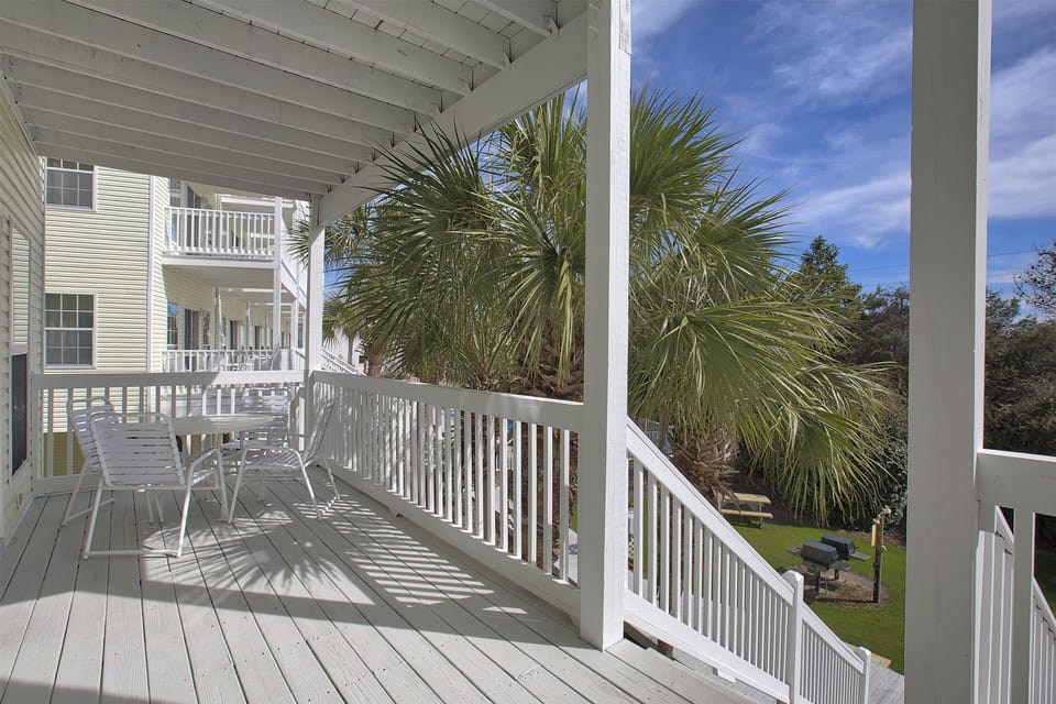 Legends 7 Porch