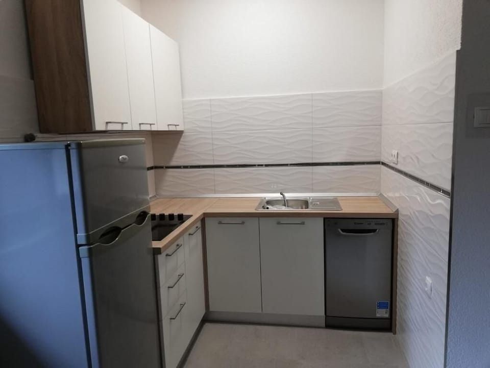 Kitchen area. The kitchen