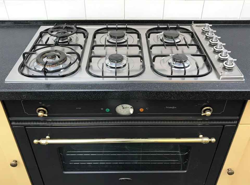 Boretti stove