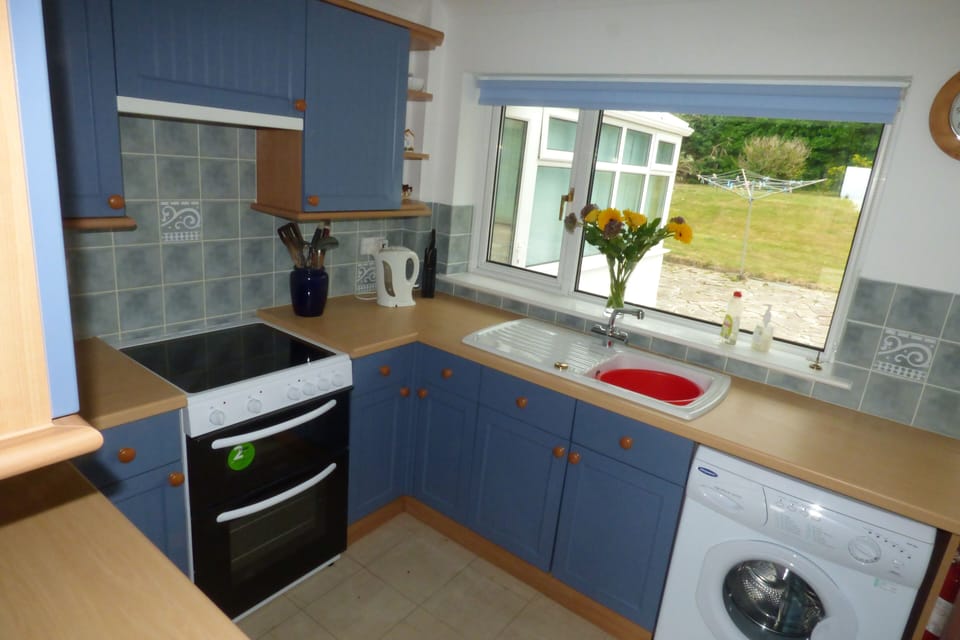 Kitchen to Backdoor