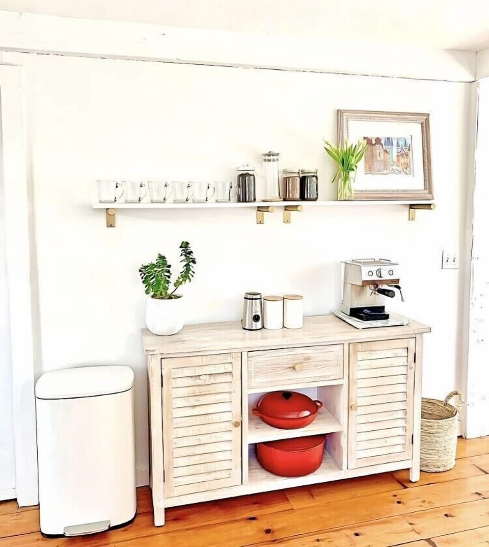 Coffee/tea station with Espresso machine and Rishi tea diffuser 