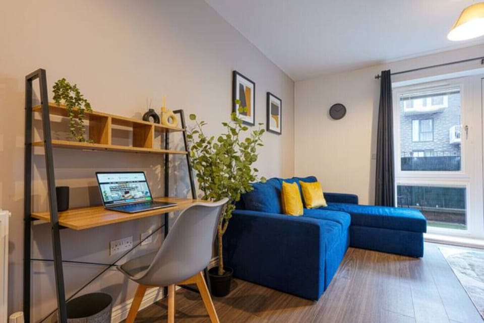 Work desk - perfect for those working or studying from home