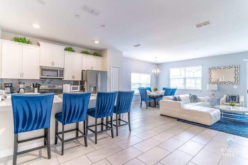 Enjoy an open-plan layout with a modern kitchen.