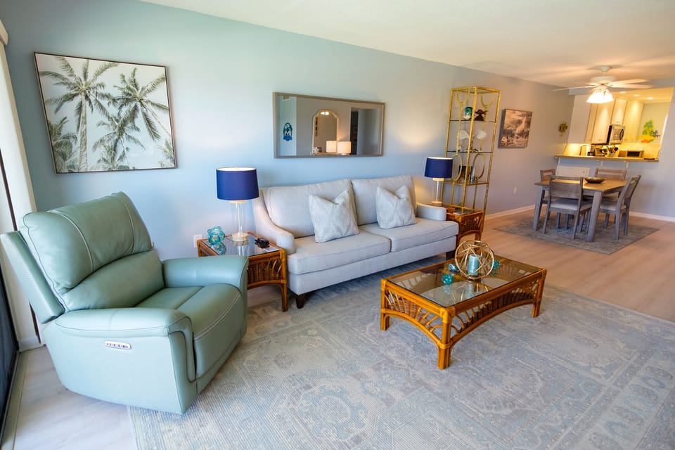Tasteful accents in the living/dining area will make you feel right at home.