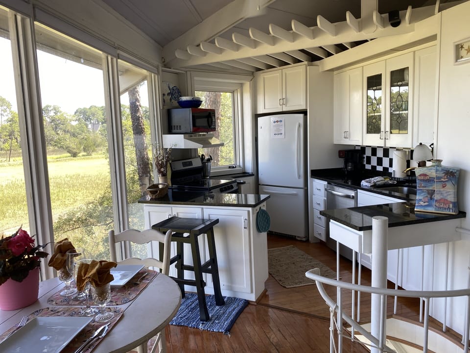 Full service kitchen.