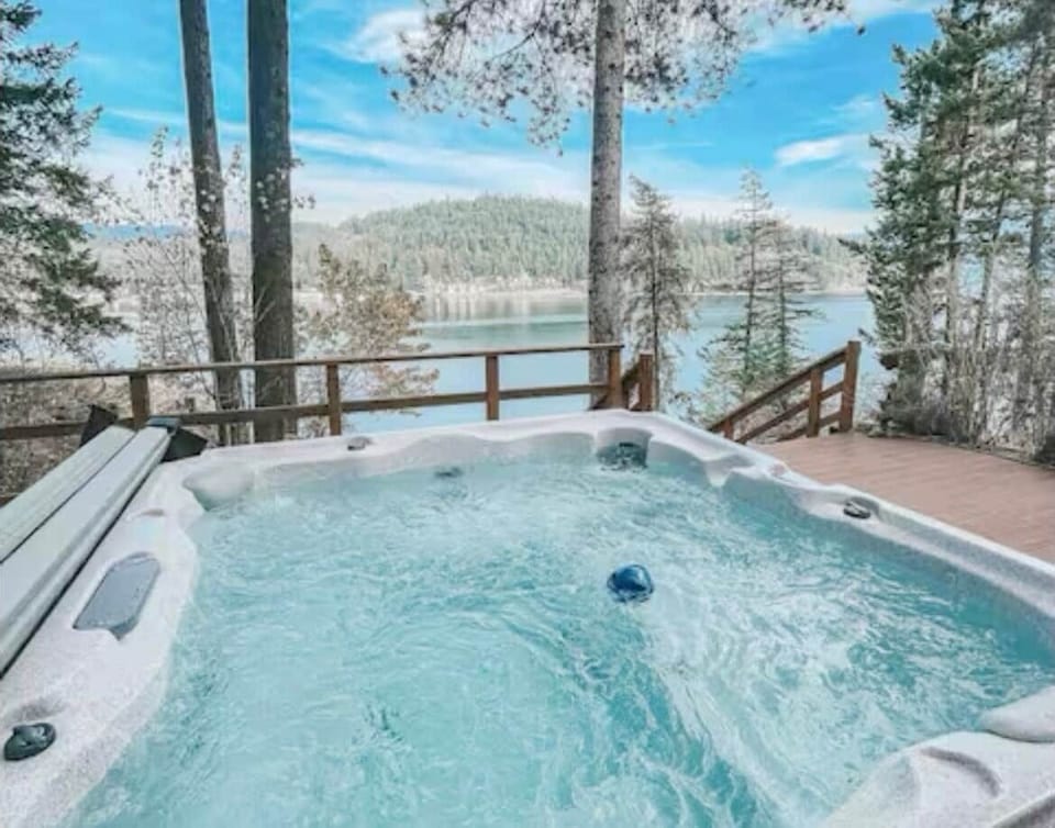 Hot tub on newly built lower deck