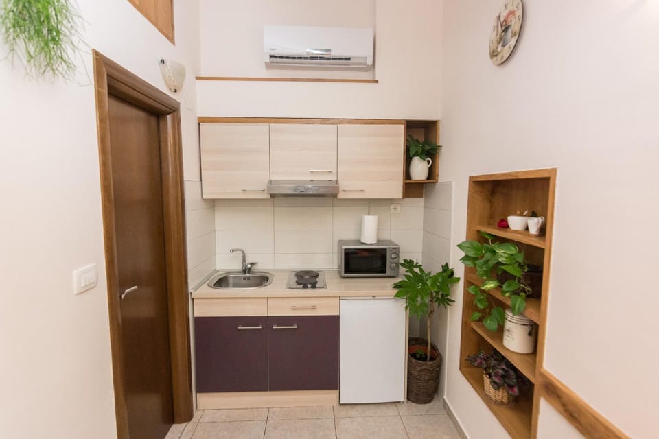 Kitchen area
