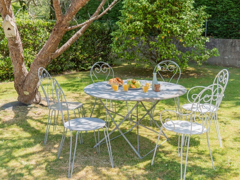 Table, Furniture, Outdoor Table, Chair, Yard, Backyard, Outdoor Furniture, Garden, Grass, Lawn