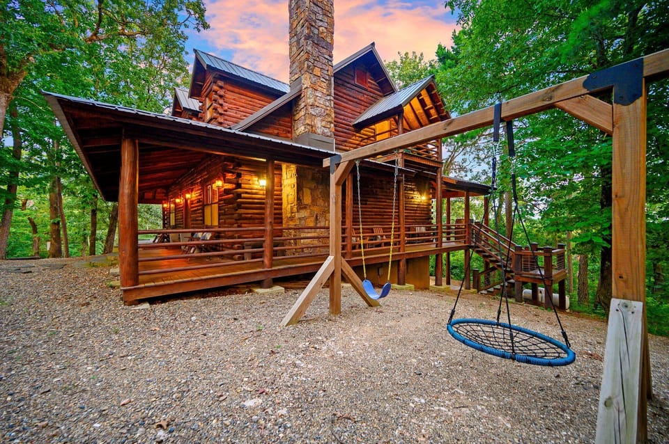 Awesome swingset with standard swing and basket swing. Swing into forest views! 