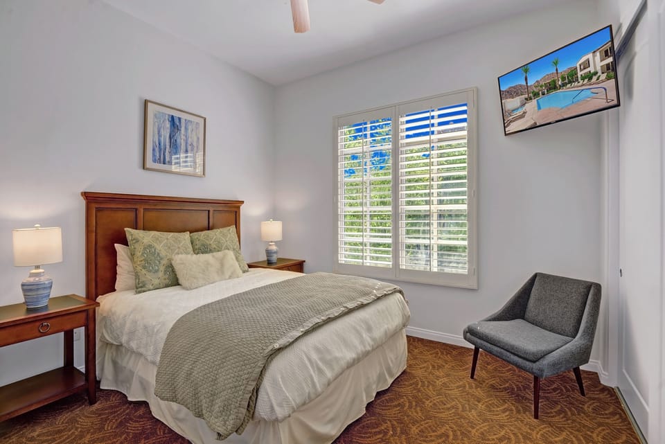 Guest Bedroom.