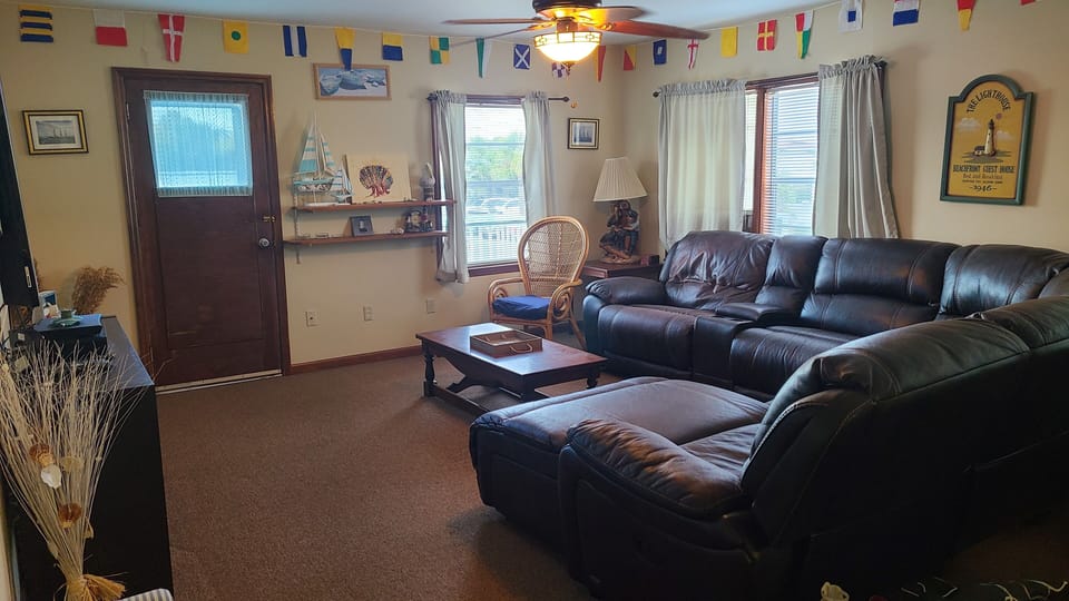 Shipwatch - Living Room - View 2