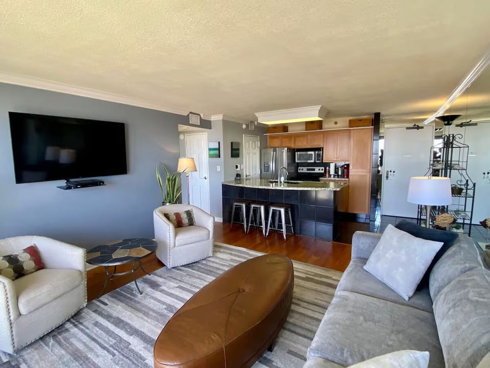 Living room / kitchen
