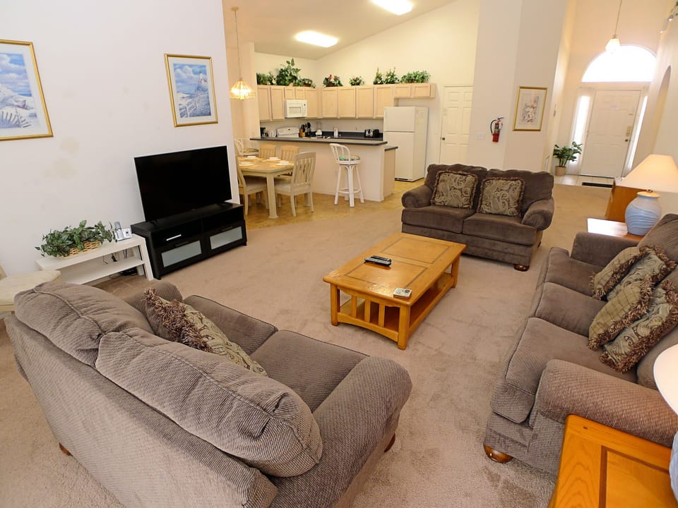 Spacious Living Room and Open Floor Plan