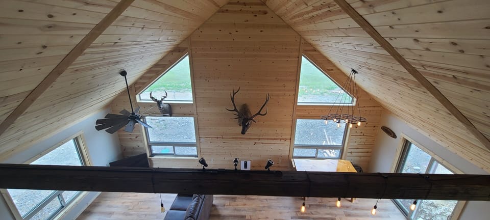 New Paradise valley cabin near Yellowstone National Park! House in Pray