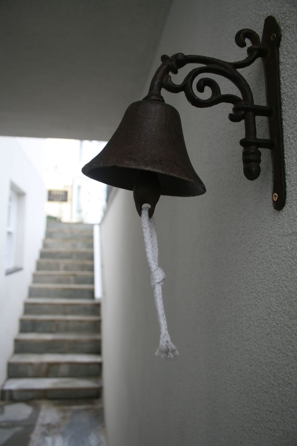 Separate entrance to the Apartment