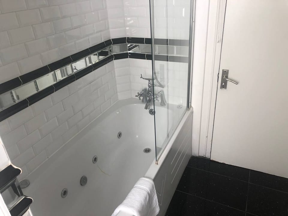 Family Bathroom with Spa Bath