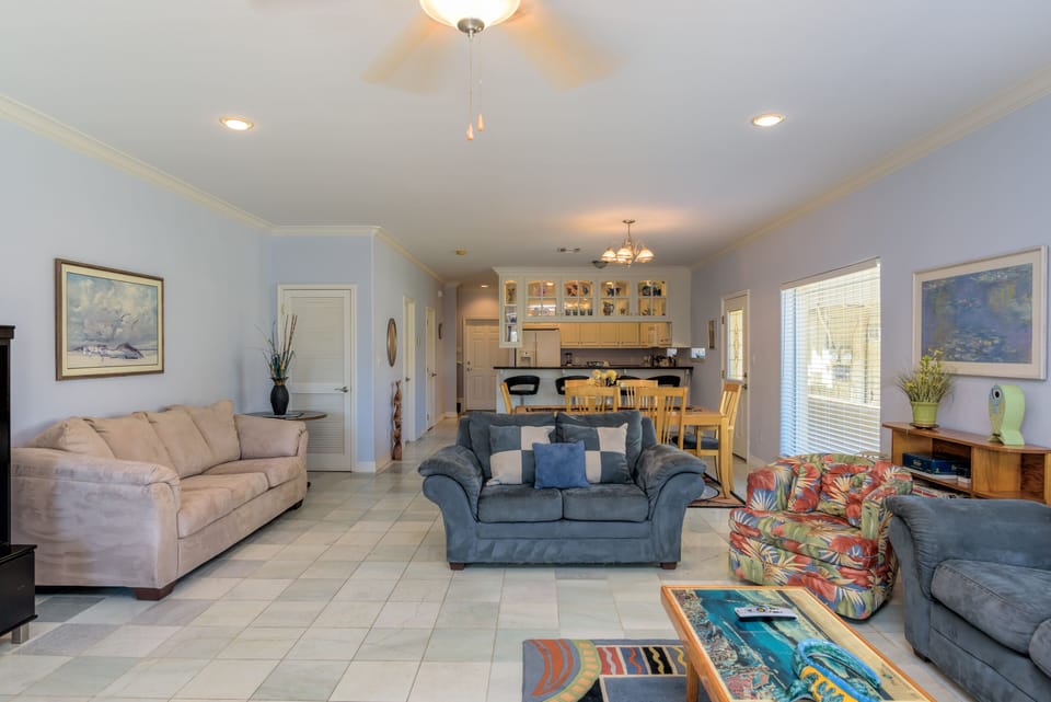 Living/Kitchen