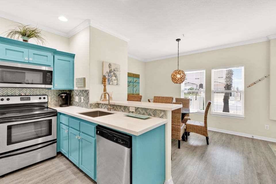 Kitchen/Dining Area