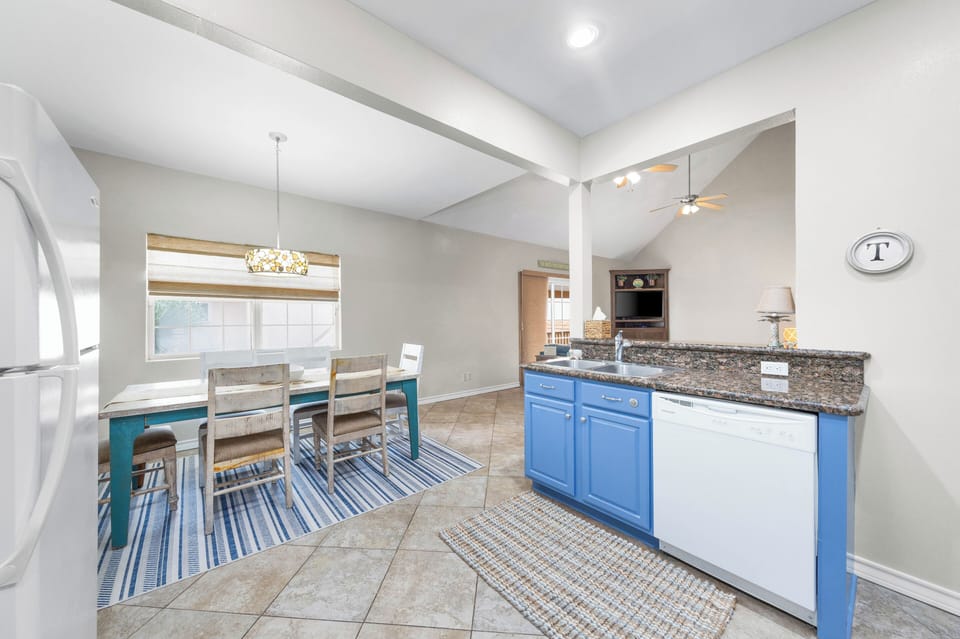 Dining Room/Kitchen