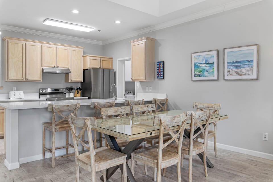 Dining/Kitchen