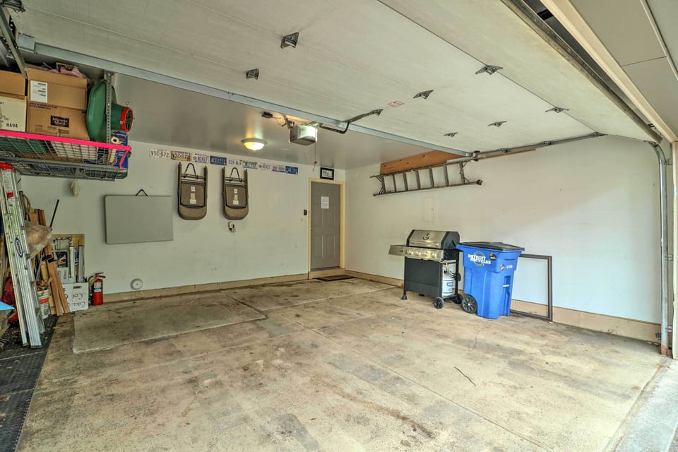 Parking | Garage (2 Vehicles)