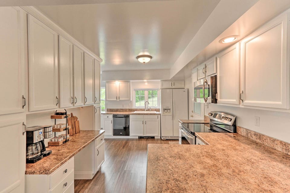 Kitchen | Drip Coffee Maker | Dishwasher | Cooking Basics