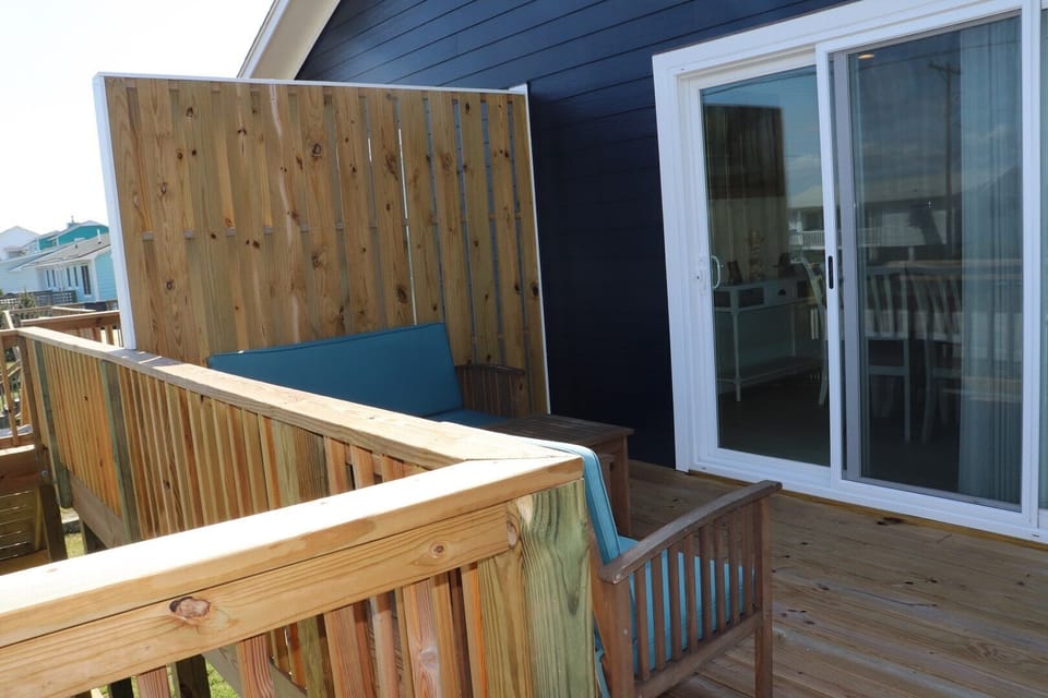 Sound side deck