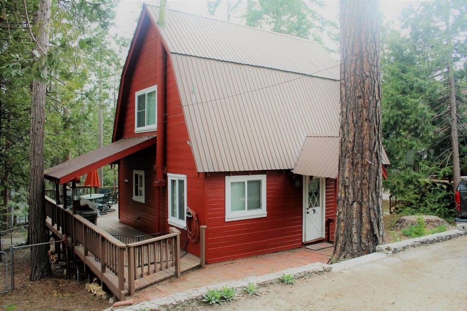 Bungalow on Buckeye presented by Shaver Lake Cabins