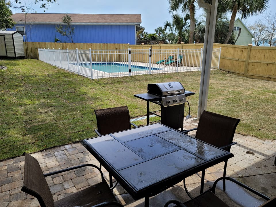 Patio with bbq grill