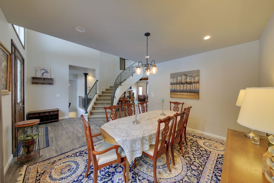 Dining Area | Dishware & Flatware