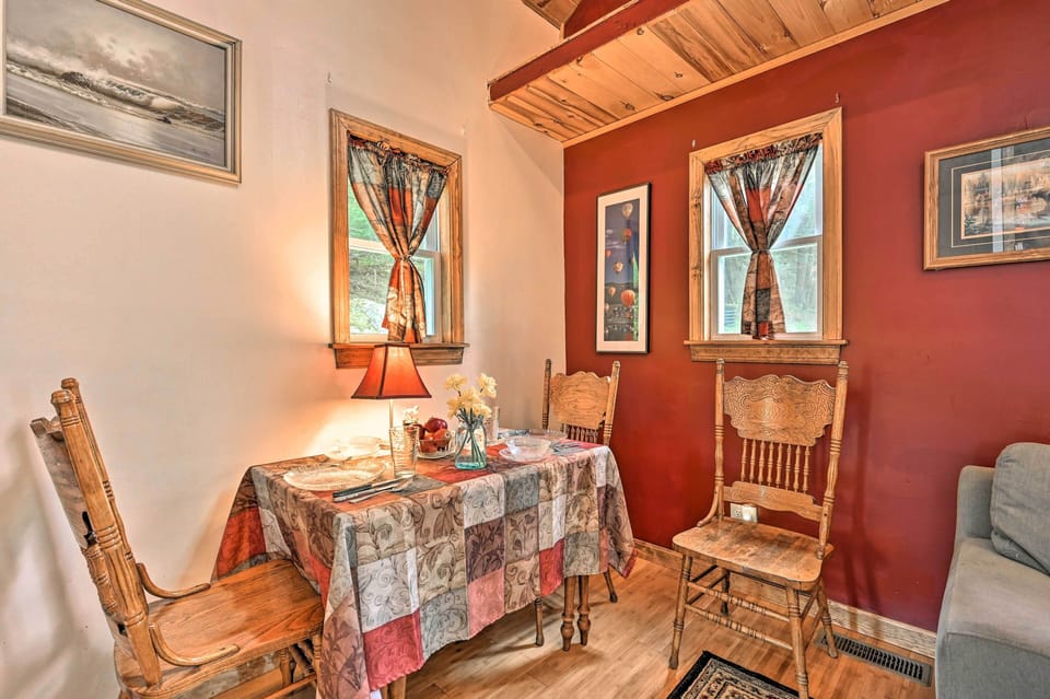 Dining Space | Dishware/Flatware