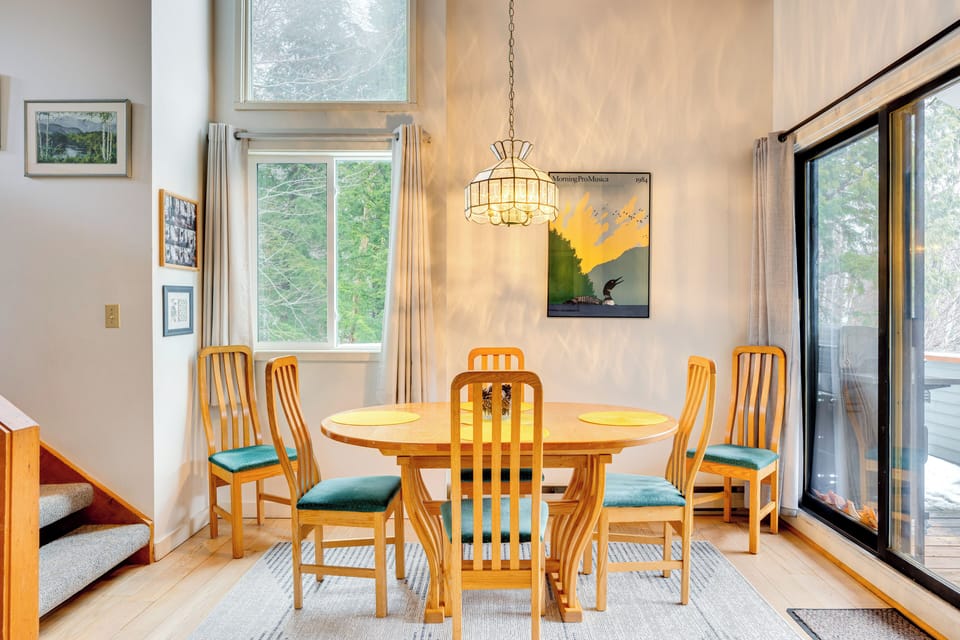 Dining Area | Dishware & Flatware