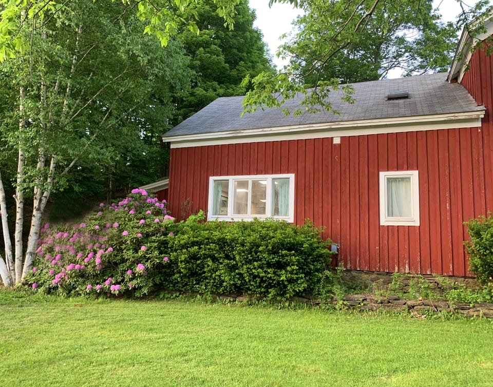 Elegant apartment on first floor with large deck private entrance and driveway 