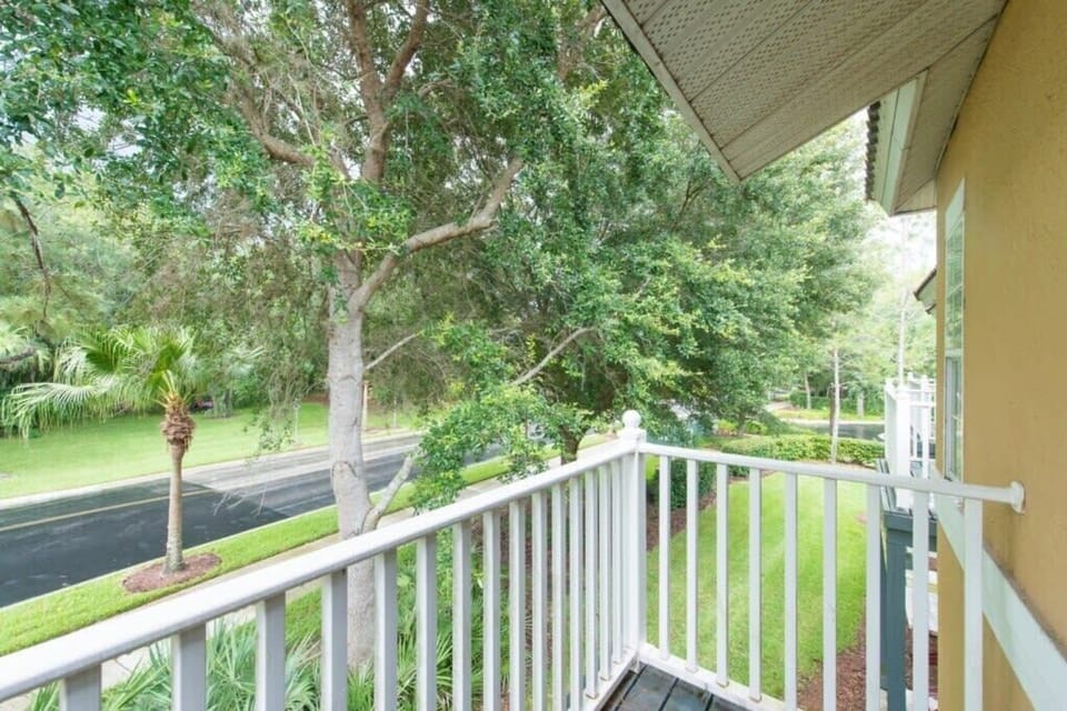 Private balcony to enjoy the fresh air! 