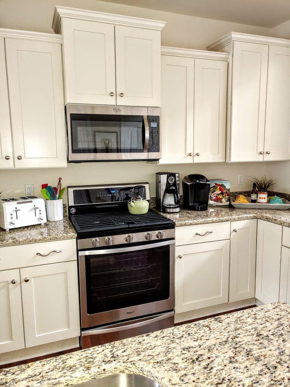 Stove & Microwave