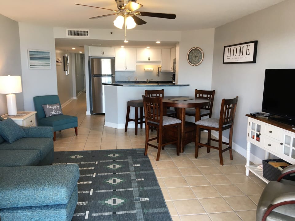 Living and dining area