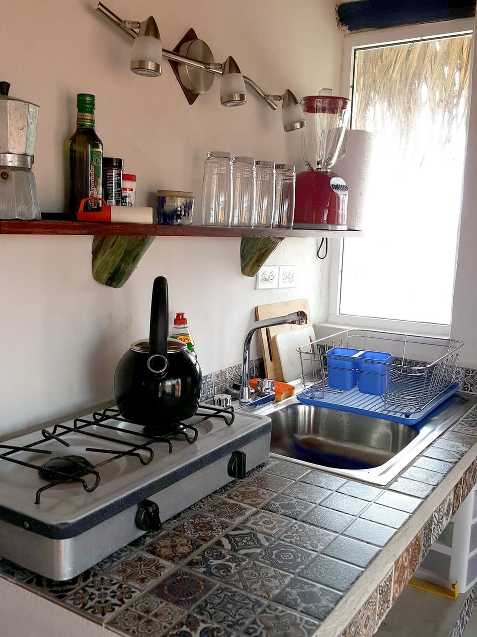 Hot plate and blender and everything for a good time!