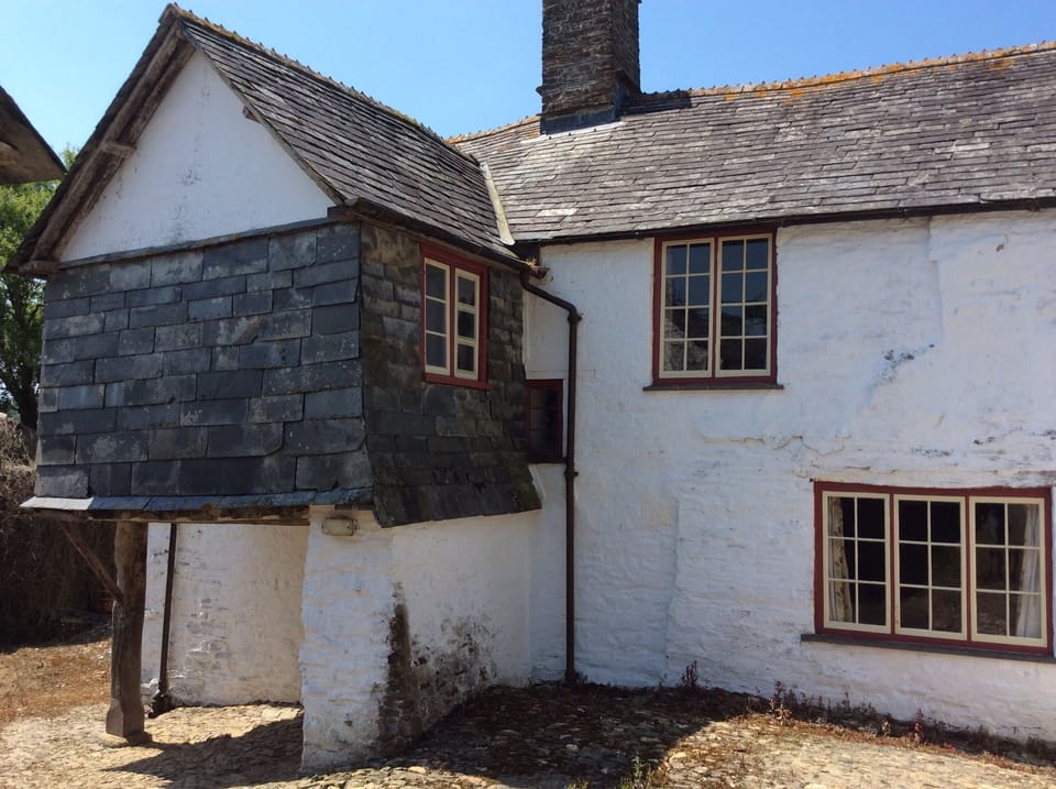 The Longhouse end